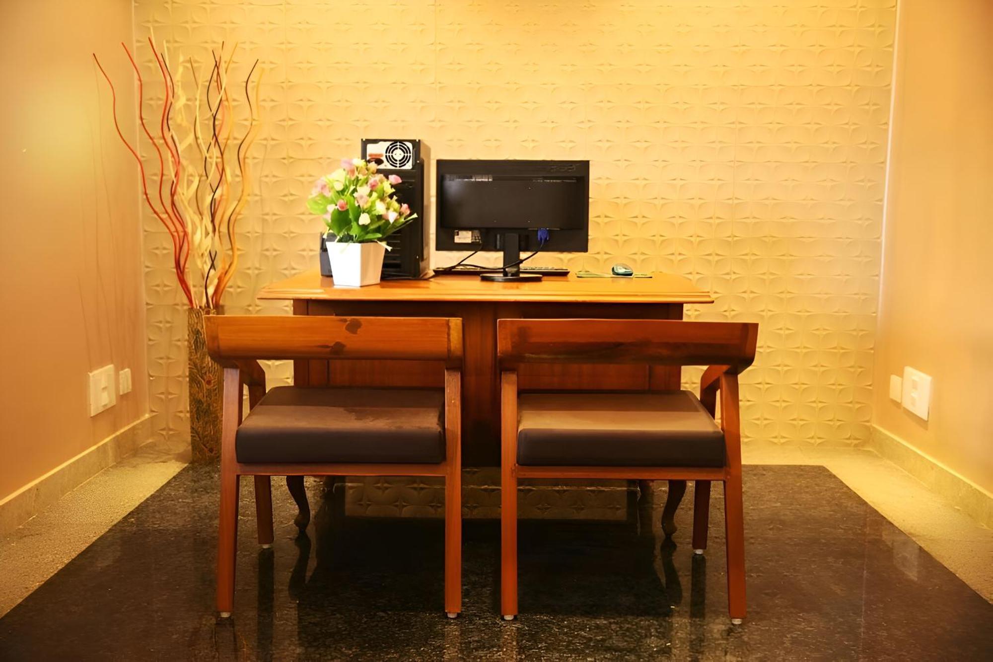 Le Holiday Inn Puduččéri Exteriér fotografie