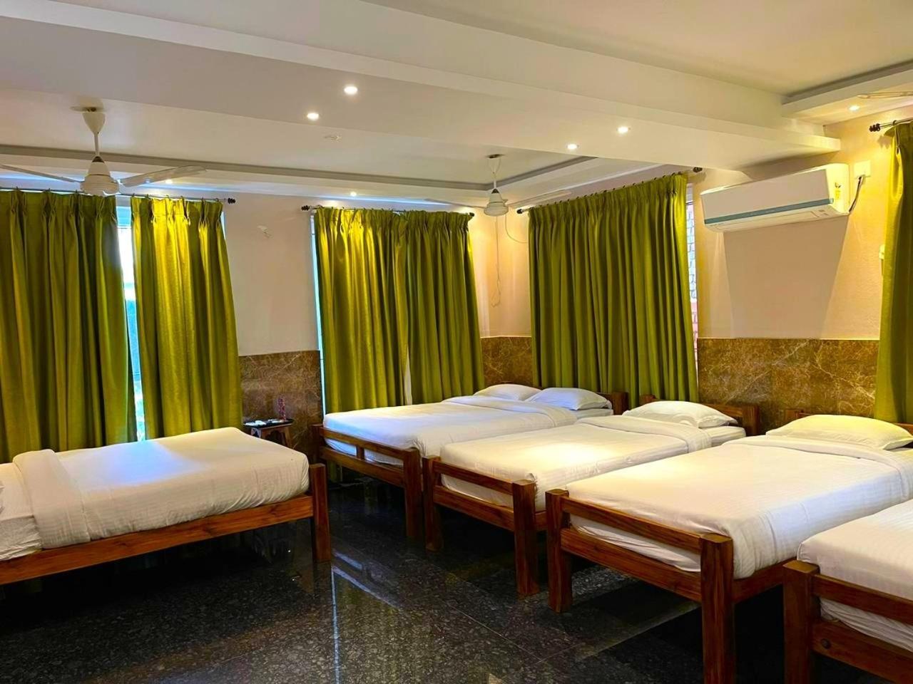 Le Holiday Inn Puduččéri Exteriér fotografie